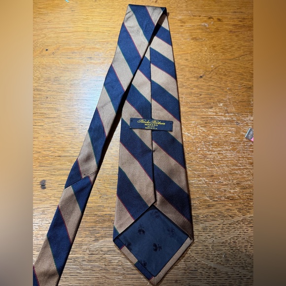 Brooks Brothers Gold Navy Red Green Diagonal Stripe All Silk Neck Tie - Picture 2 of 5